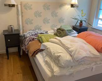 Beautiful Full bed headboard - blue embroidered coral - 2 bedside tables 