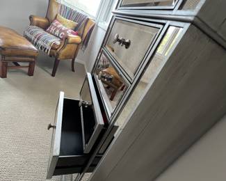 Mirrored lingerie chest