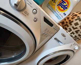 Whirlpool Duet washer/dryer-almost new