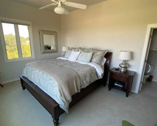 3rd bedroom-upstairs