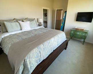 King  bed-Pottery Barn