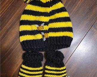 Lot 39   8 Bid(s)
Newborn Baby Hat and Booties-Bee Design