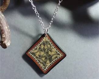 Lot 221   4 Bid(s)
Artesian Polymer Clay Necklace (1)