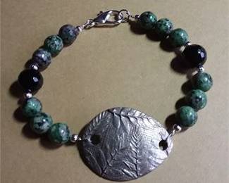 Lot 226   2 Bid(s)
Artesian Fern Bracelet (6)