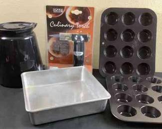 2 Sm Muffin Tins, Culinary Torch, Keurig Coffee Carafe