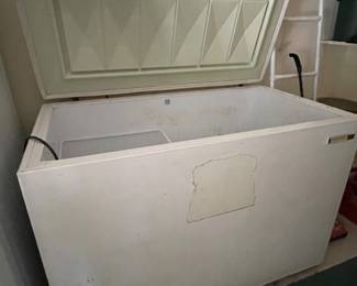 Chest freezer