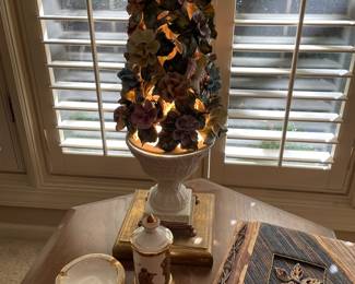 Lighted porcelain floral stack