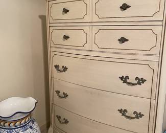 French style chest of drawers