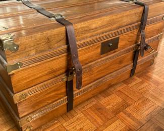Unusual Lane cedar chest