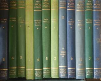 Lot 019   1 Bid(s)
Complete Children House Book Lot +