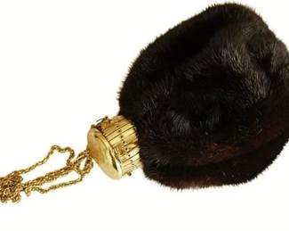 Lot 048   3 Bid(s)
Mink Ladies Purse Bag
