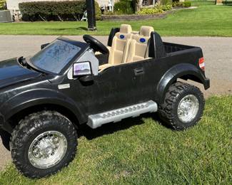 Child's Electric Car , Runs, comes with 2 Batteries