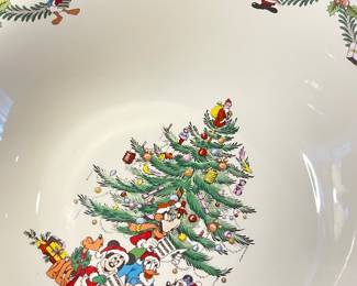 Detail pic, Spode 2003 Disney Christmas Collection 
8.25" Round Serving Bowl 
$80
No Box 