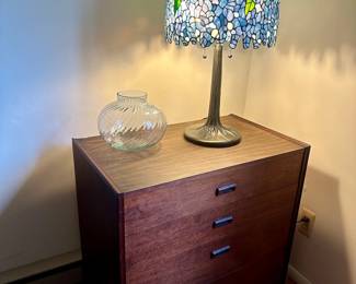 Tiffany style Wisteria table lamp