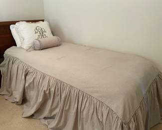 Twin bed and custom bedding (2 headboards available) 