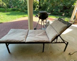 Chaise lounge 