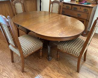 $200. Antique Oak Table & 4 chairs.