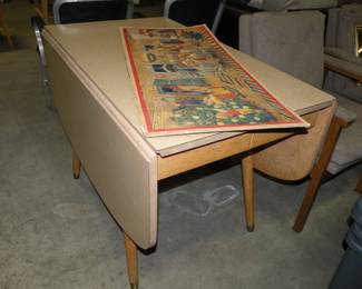 Mid century drop leaf dining table with leaves 