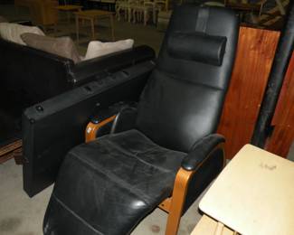 Reclining  leather chair 