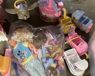 Heart family Disney dolls set