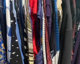 Women’s Clothing Size Medium
(Fabulous Brands!!)