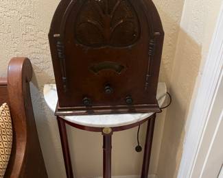 Half moon table w/marble top