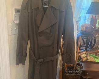 Christian Dior Monsieur Trench  Coat, size 44R