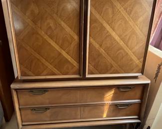 American of Martinsville dresser/wardrobe.....