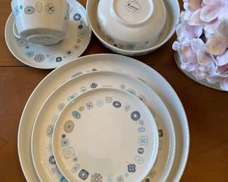Franciscan "Del Mar" dish set......