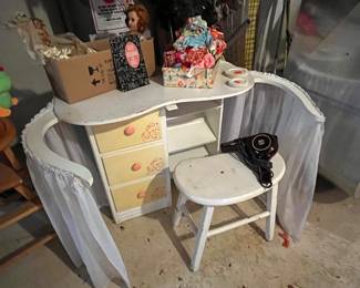 Vintage vanity table with stool