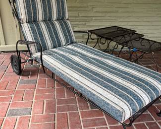 Woodard lounger