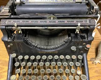 Early antique typewriter 