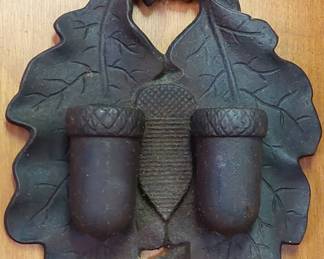 Cast-iron acorn wall plaque