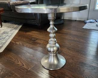 Perfect little pedestal table