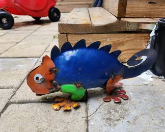 Metal iguana sculpture