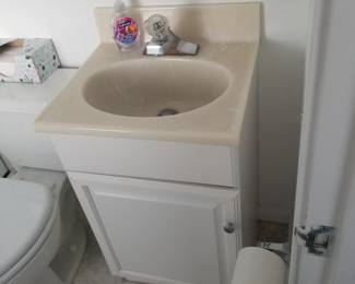 Small sink & vanity