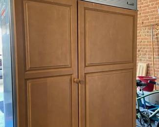 48" Sub-Zero mfg. January 2019 - removed and ready to go! Panel ready to customize for your home.