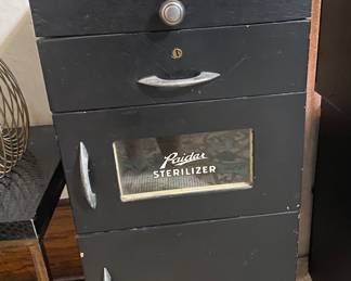 Barber shop sterilizer
