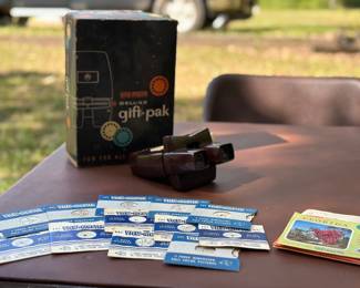 Vintage View Master slide viewer, with several vintage disks showcasing the state of Florida and more