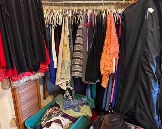Clothes - Mostly 2x | Size 22-24