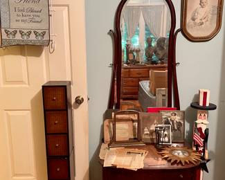Antique oak ladies dresser