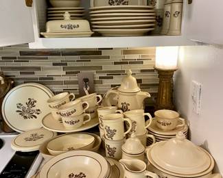 Pfaltzgraff Village dinnerware