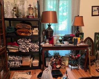 Throws and blankets, lamps, Nativity, 