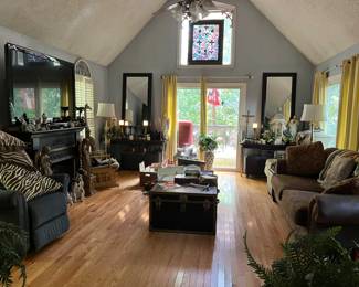 Overview of the sun room 