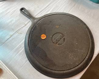 CAST IRON SKILLET