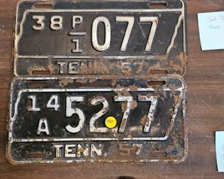 VINTAGE LICSENSE PLATES