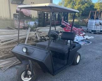 GOLF CART
