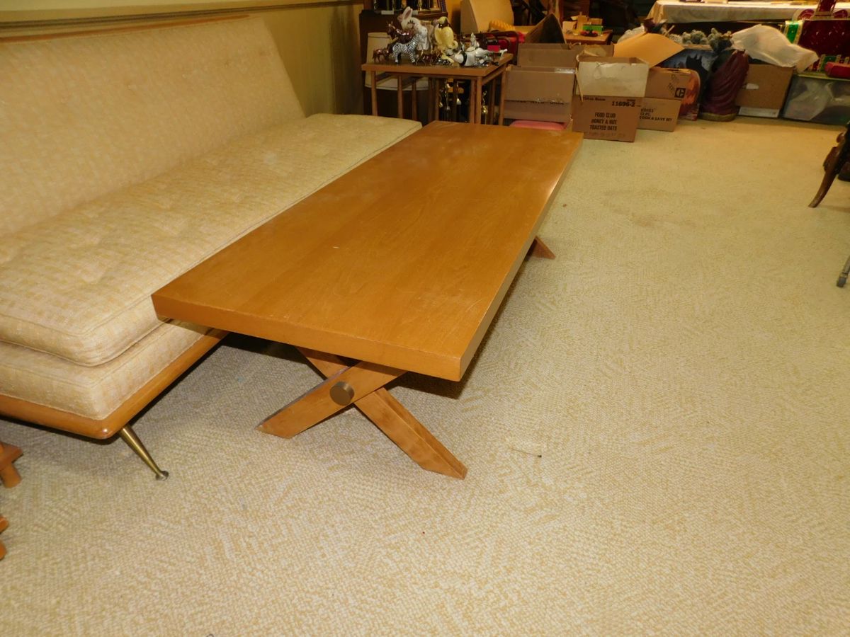 MidCentury Modern Estate Auction in Pleasant Valley, MO starts on 11/12/2023