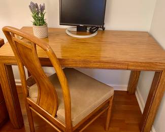 Drexel desk excellent contion