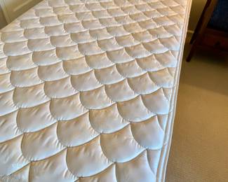 Twin mattress